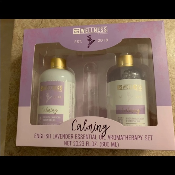 S.J. Wellness Other - SJ WELLNESS Calming English Lavender Aromatherapy Set